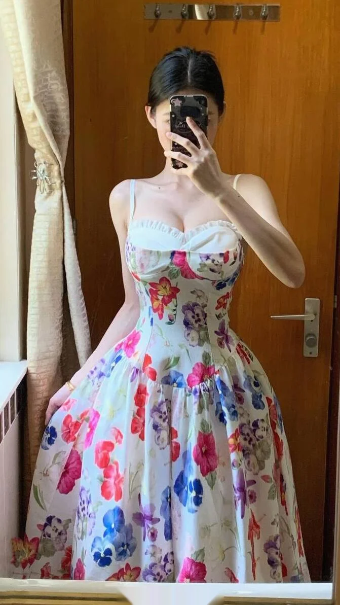 Escort asiática curvy en Vélez-Málaga