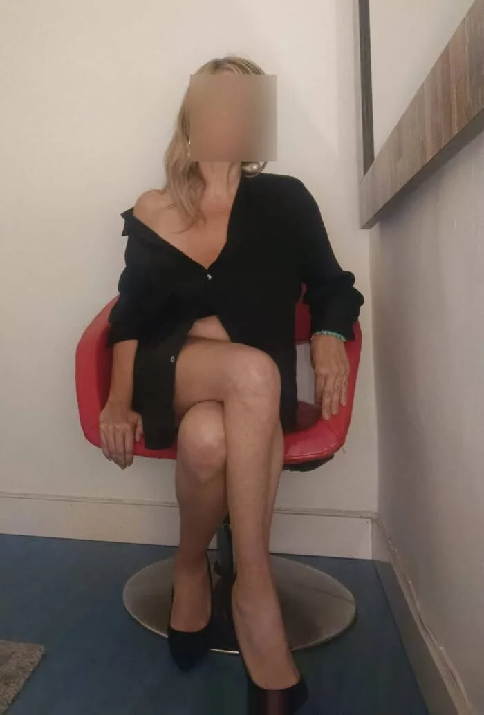 Escort blanca curvy en Bilbao