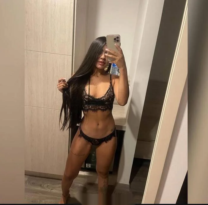 Escort latina curvy en La Oliva