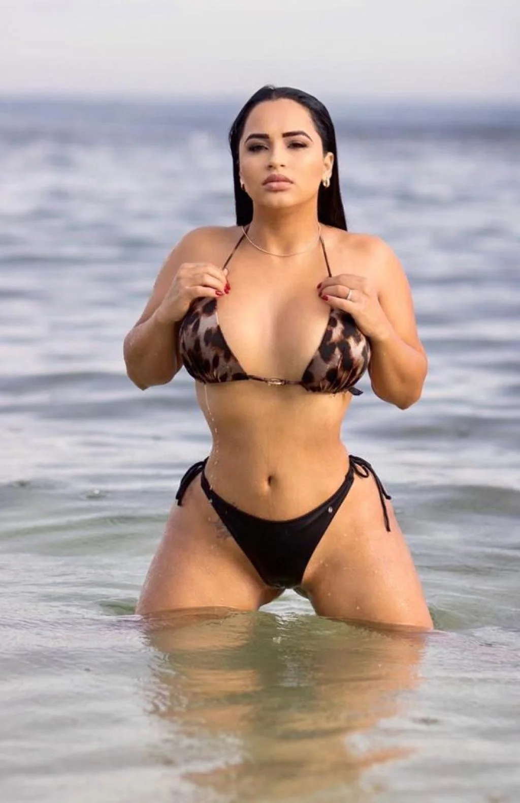 Escort latina curvy en Valencia