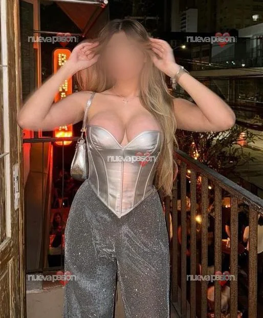 Escort latina curvy en Sevilla