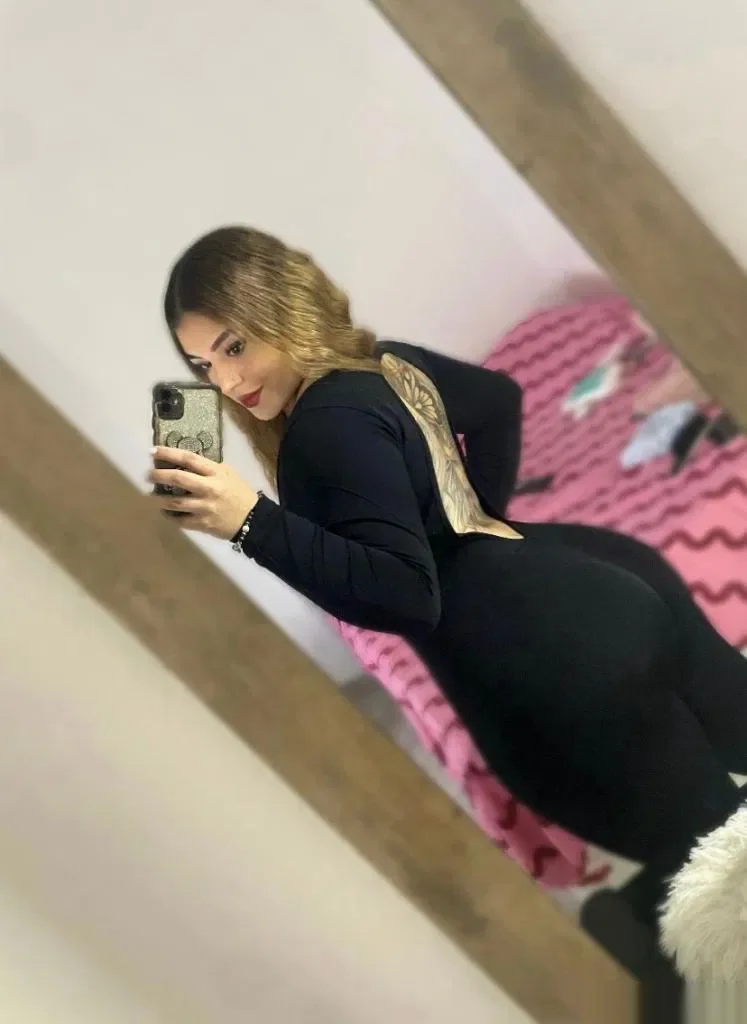 Escort latina curvy en Madrid