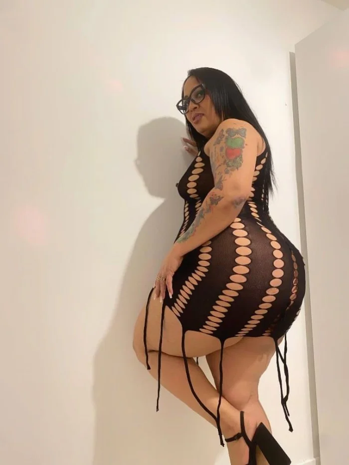 Escort latina curvy en Barcelona