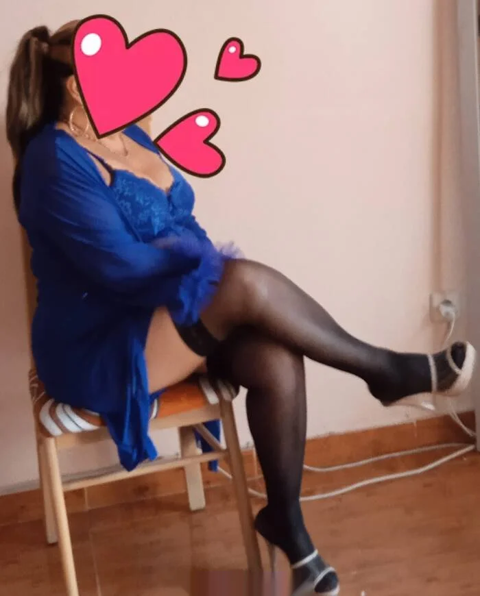 Escort latina curvy en Orense