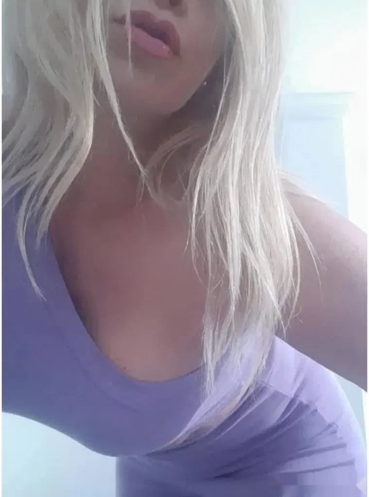 Escort blanca curvy en Murcia