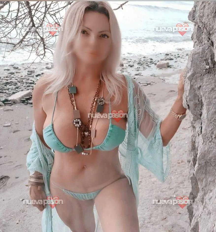 Escort blanca curvy en Marbella