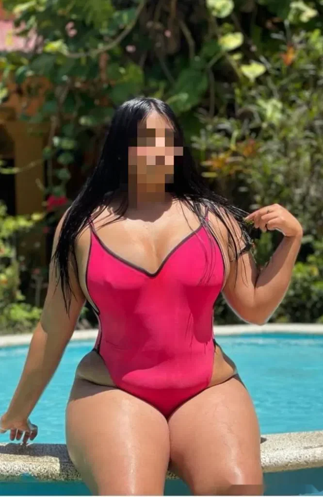 Escort latina curvy en Alicante