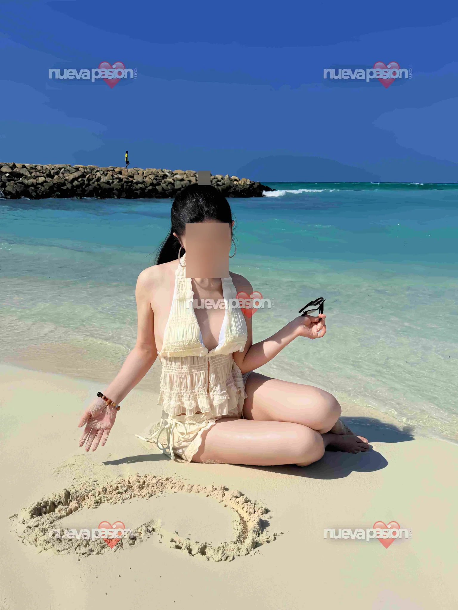 Escort asiática curvy en Valencia