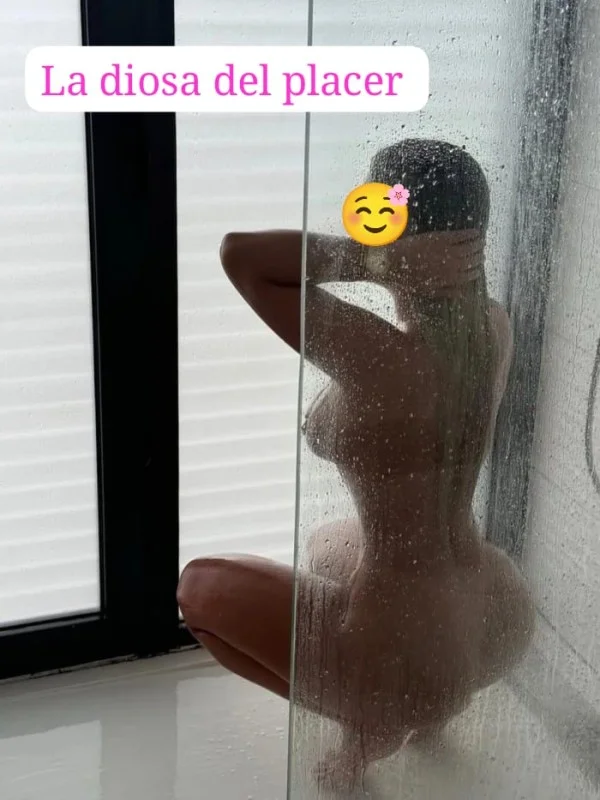 Escort latina curvy en Vélez Málaga