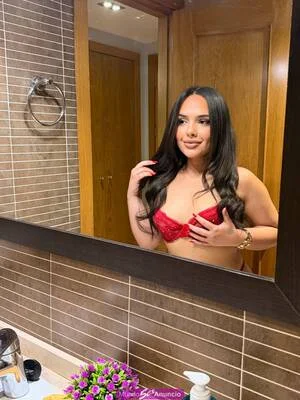 Escort latina curvy en Almería