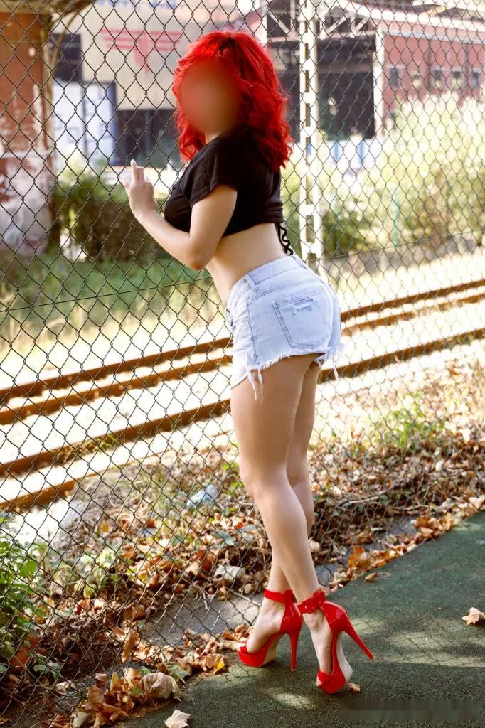 Escort blanca curvy en Santa Cruz de Tenerife
