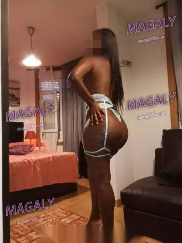 Escort mulata curvy en La Coruña
