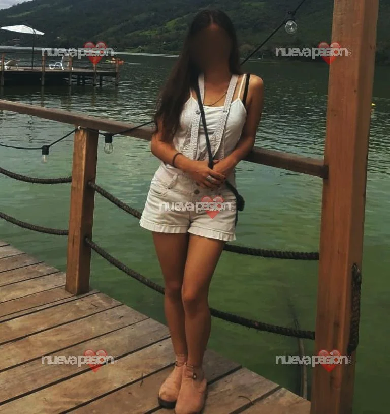 Escort latina delgada en Madrid