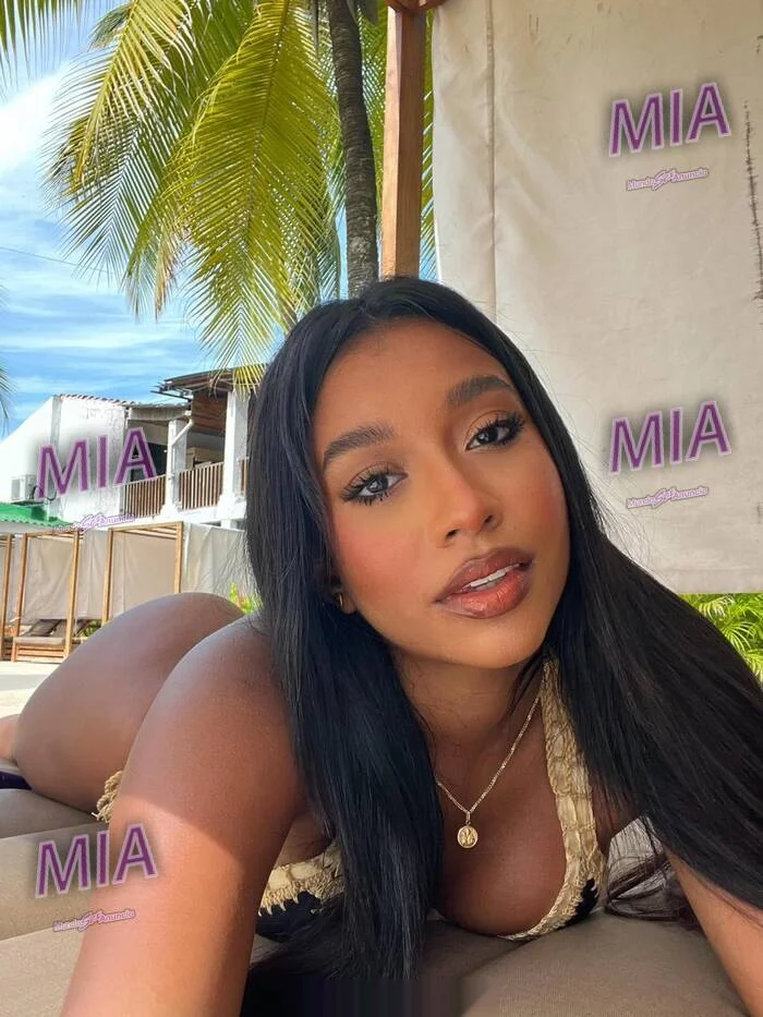 Escort latina curvy en Orense