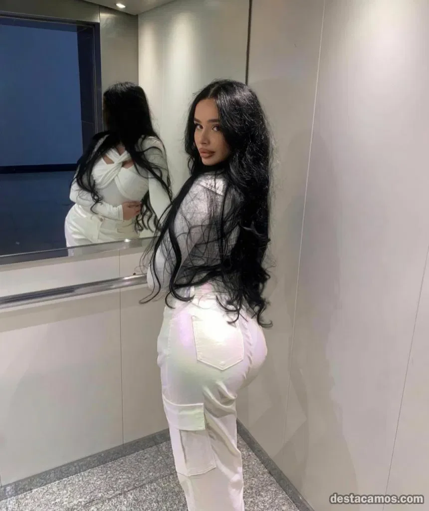 Escort latina curvy en La Coruña