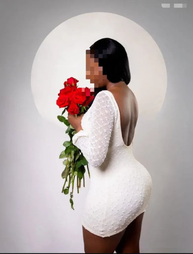 Escort mulata curvy en Alicante