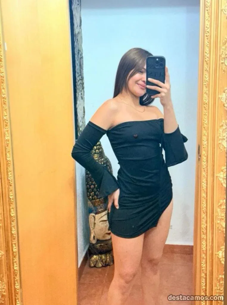 Escort latina delgada en Valencia