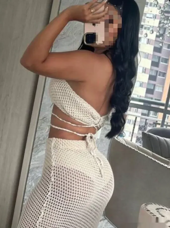 Escort latina curvy en Almería