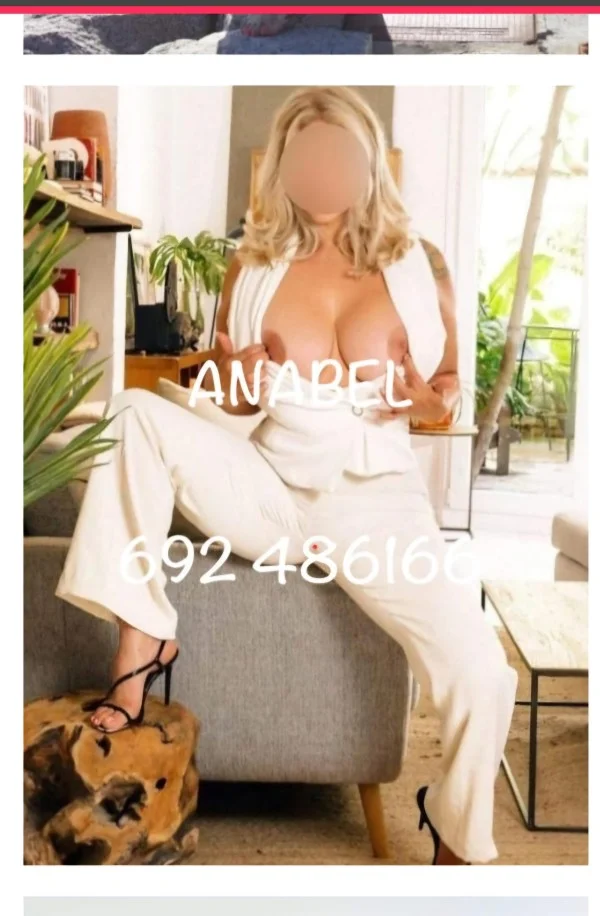 Escort blanca curvy en Sitges