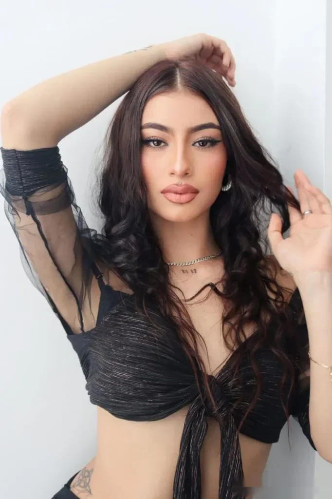 Escort latina curvy en Burgos
