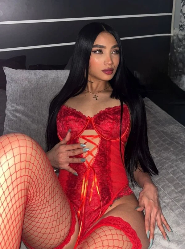 Escort latina curvy en Málaga