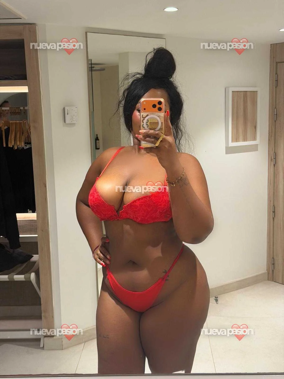 Escort mulata gordita en Santa Cruz de Tenerife