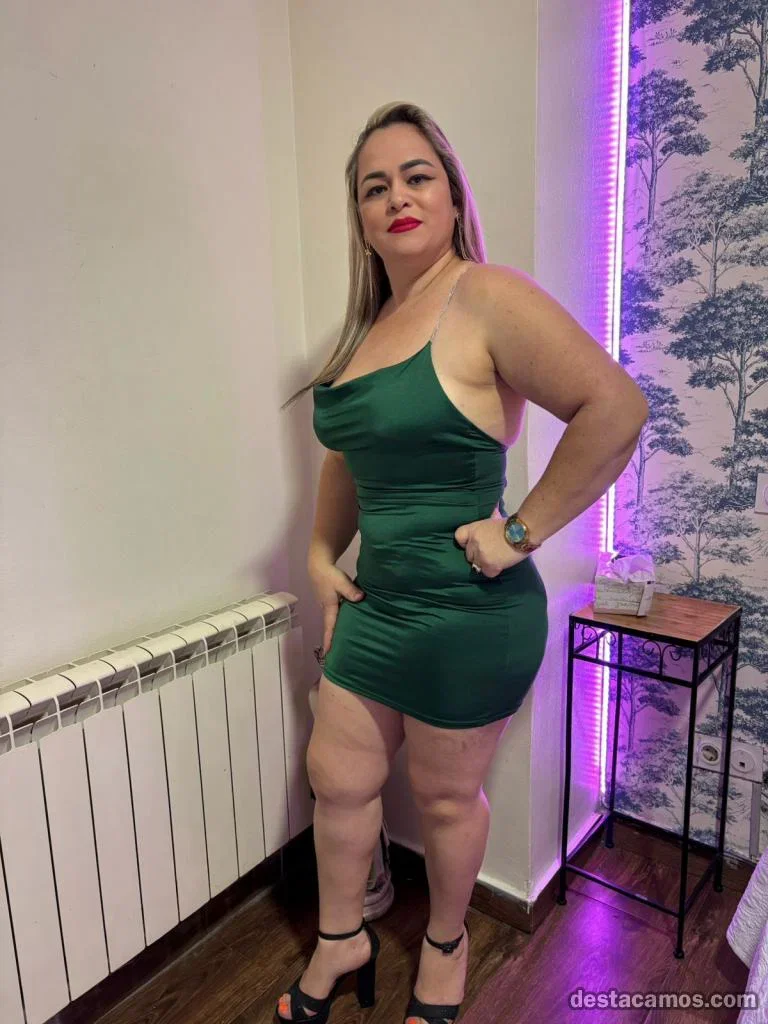 Escort latina curvy en Madrid