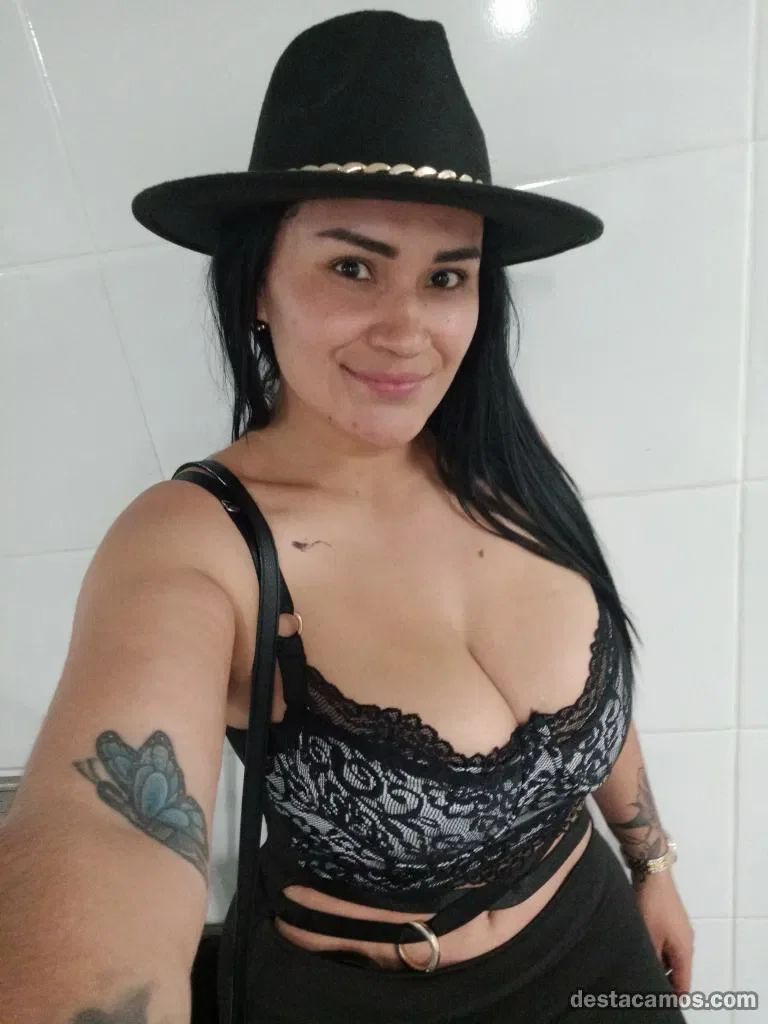 Escort latina curvy en Valencia