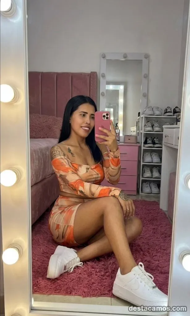 Escort latina curvy en Valencia