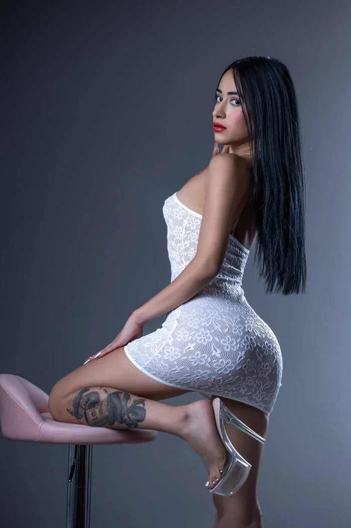 Escort latina curvy en Valdemoro