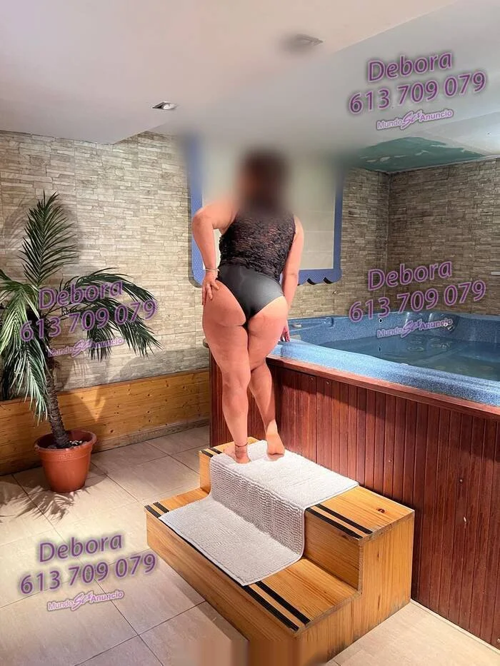 Escort latina curvy en Madrid