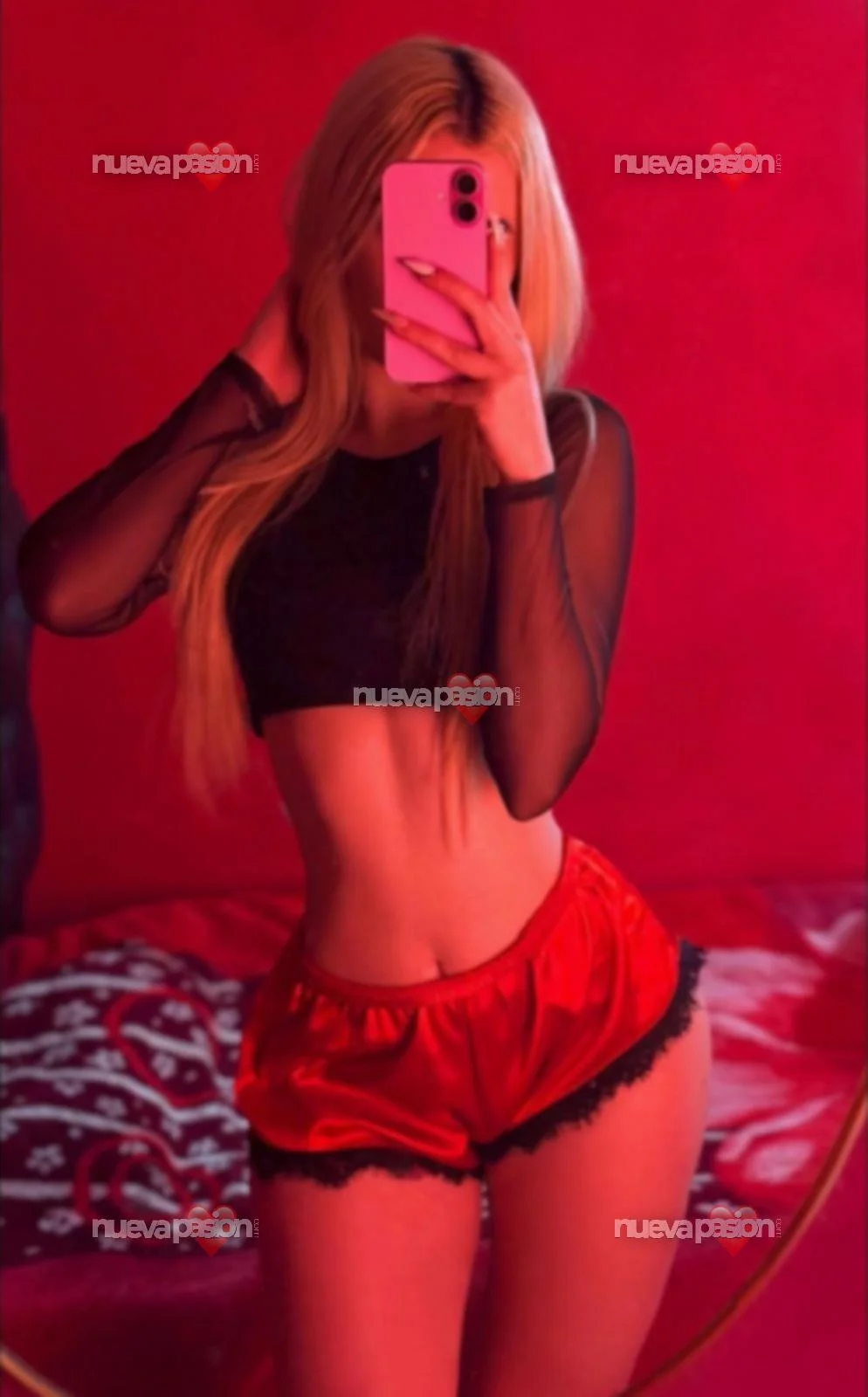 Escort blanca delgada en Las Palmas de Gran Canaria