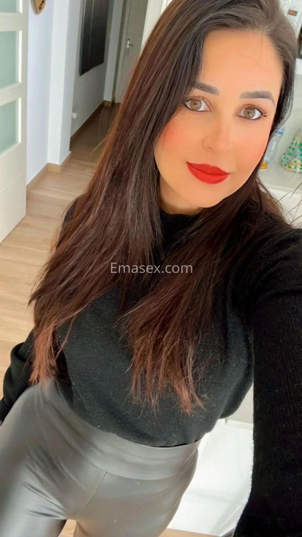 Escort latina curvy en Vitoria