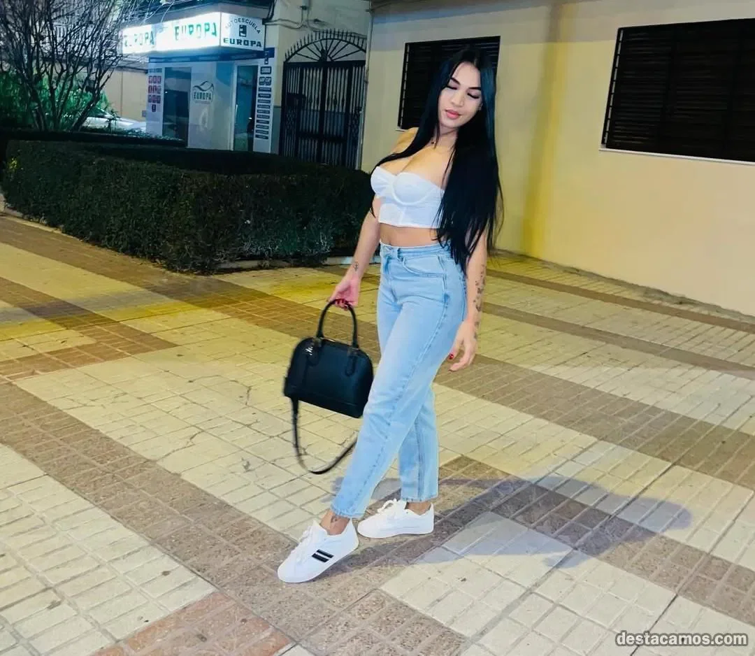Escort latina curvy en Córdoba