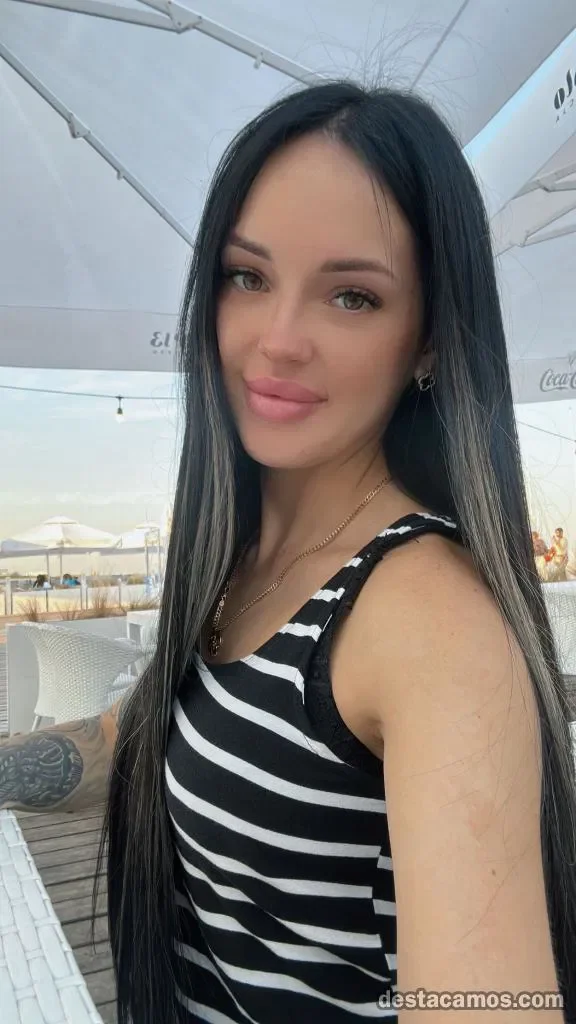 Escort latina delgada en Tarragona