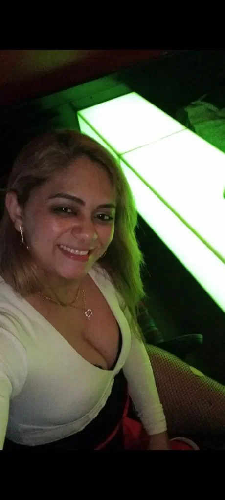 Escort latina curvy en La Coruña
