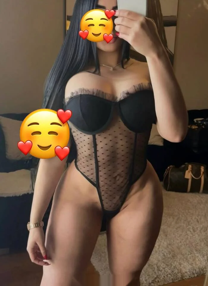 Escort latina curvy en Motril