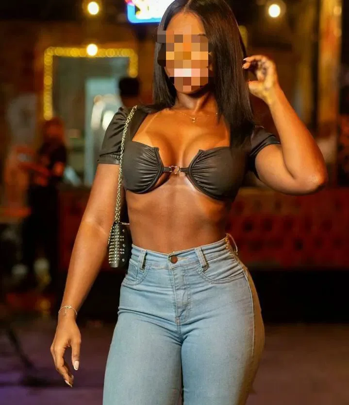 Escort mulata curvy en Palma de Mallorca