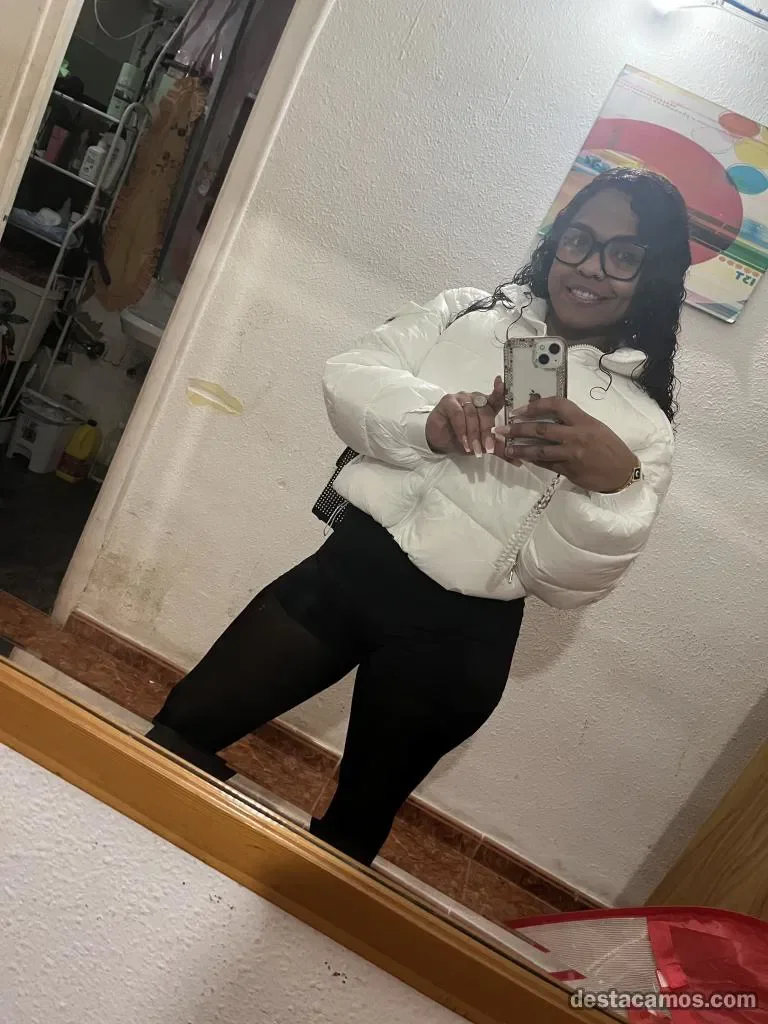 Escort latina curvy en Valencia