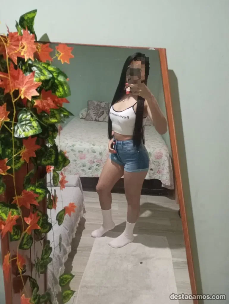 Escort latina delgada en Barcelona