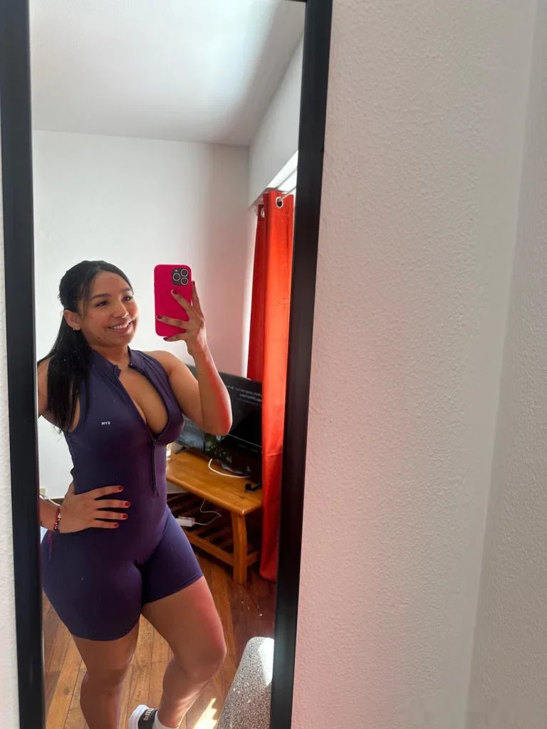 Escort latina curvy en La Coruña