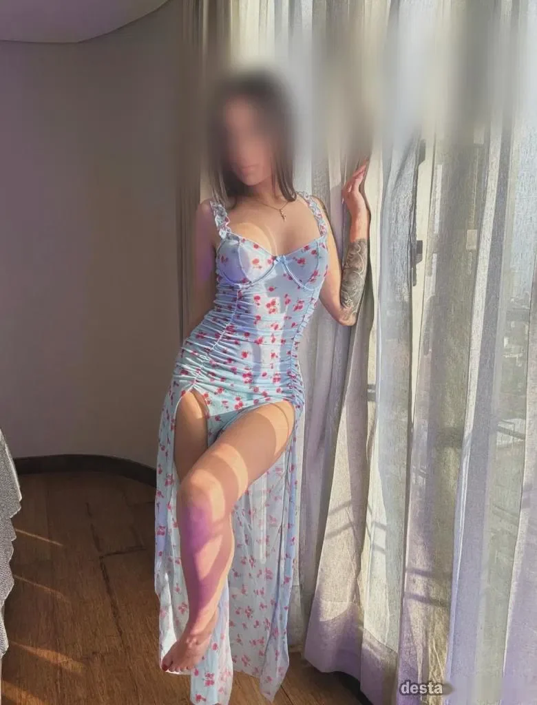 Escort latina curvy en Granada