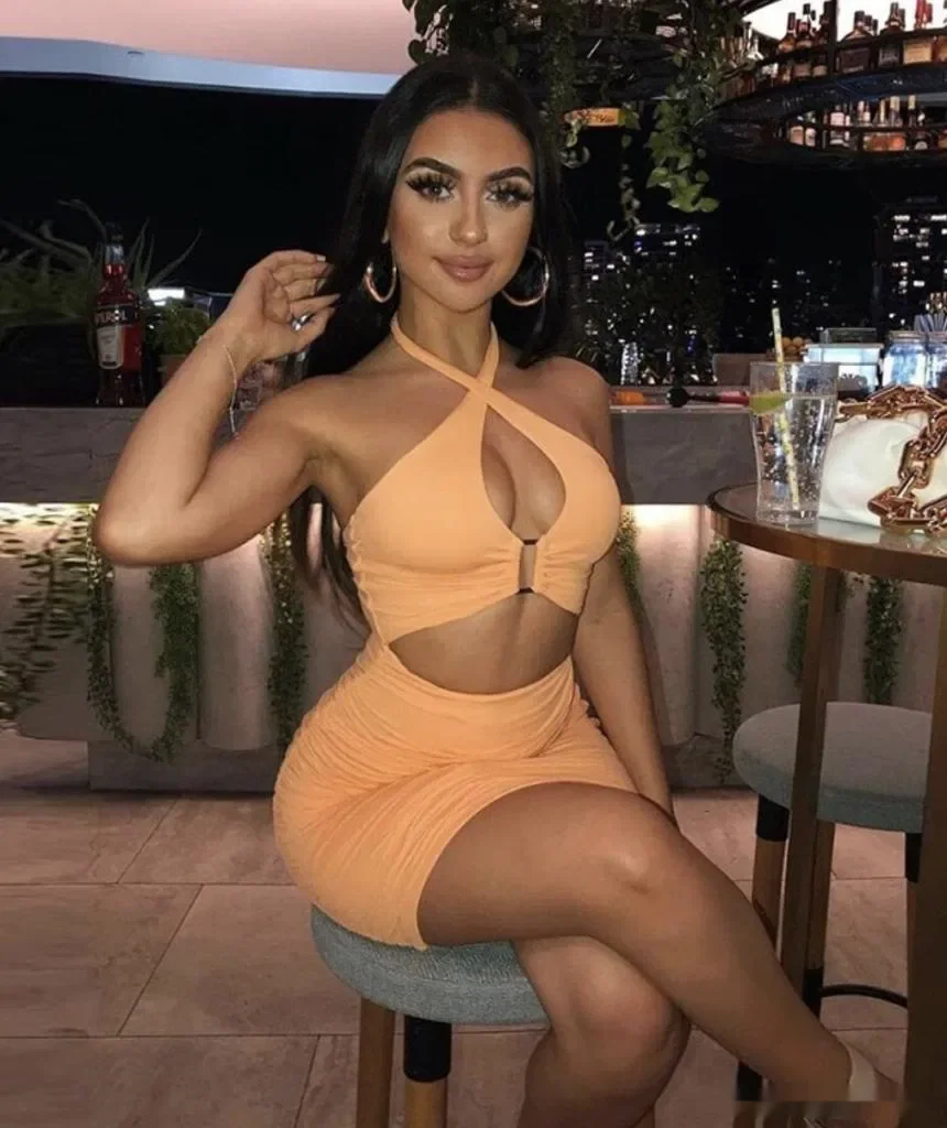 Escort latina curvy en Cádiz