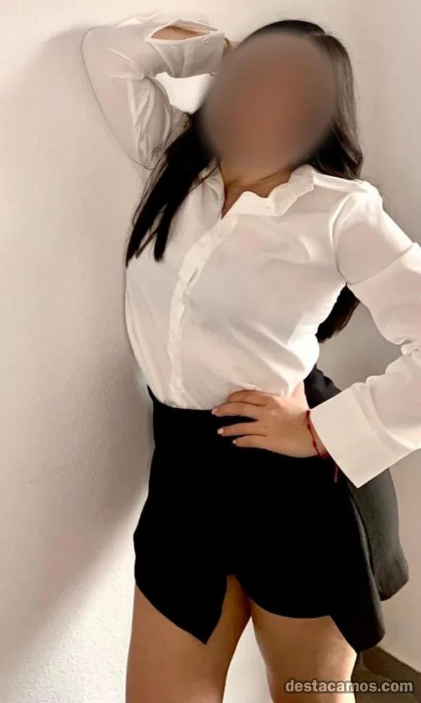 Escort latina delgada en Granada