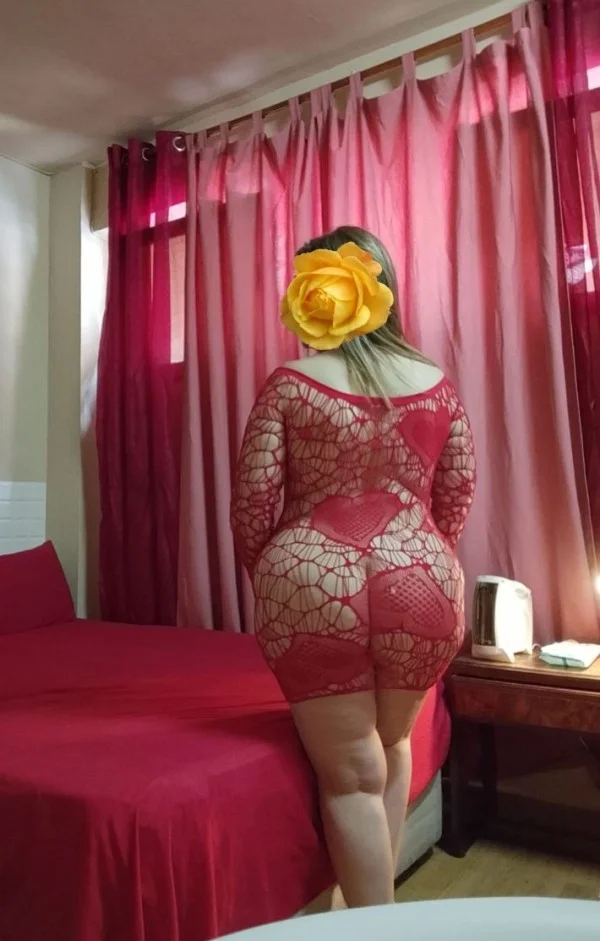 Escort latina curvy en Madrid