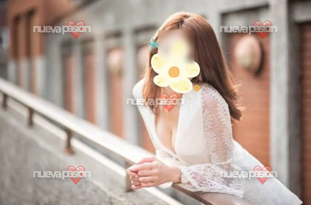 Escort asiática delgada en Santa Cruz de Tenerife