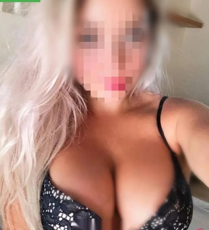 Escort blanca curvy en Logroño