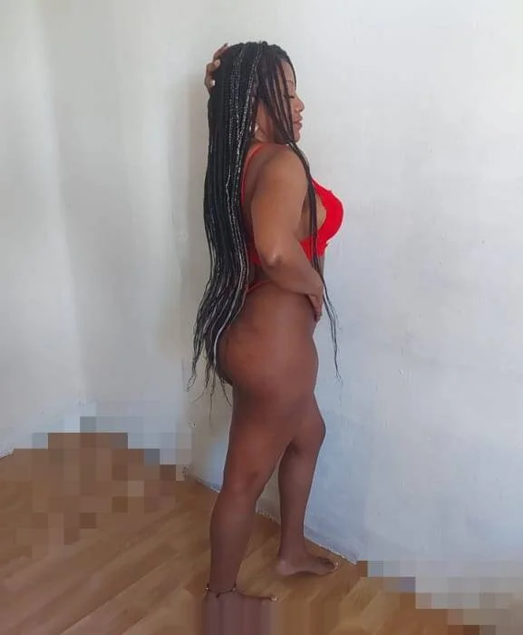 Escort mulata curvy en Tudela