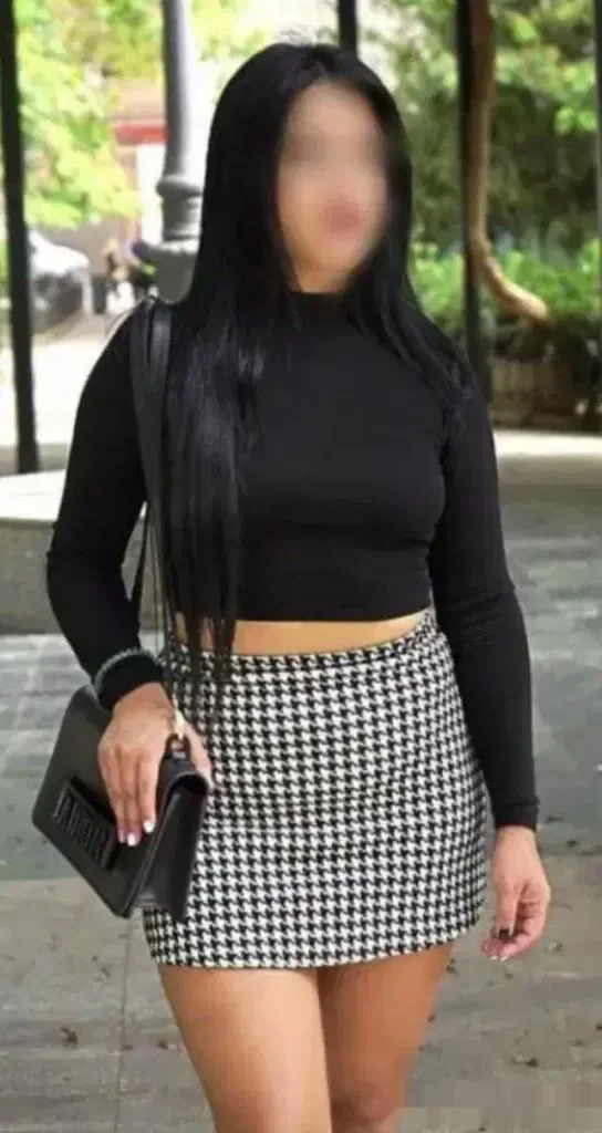 Escort latina curvy en Mahón