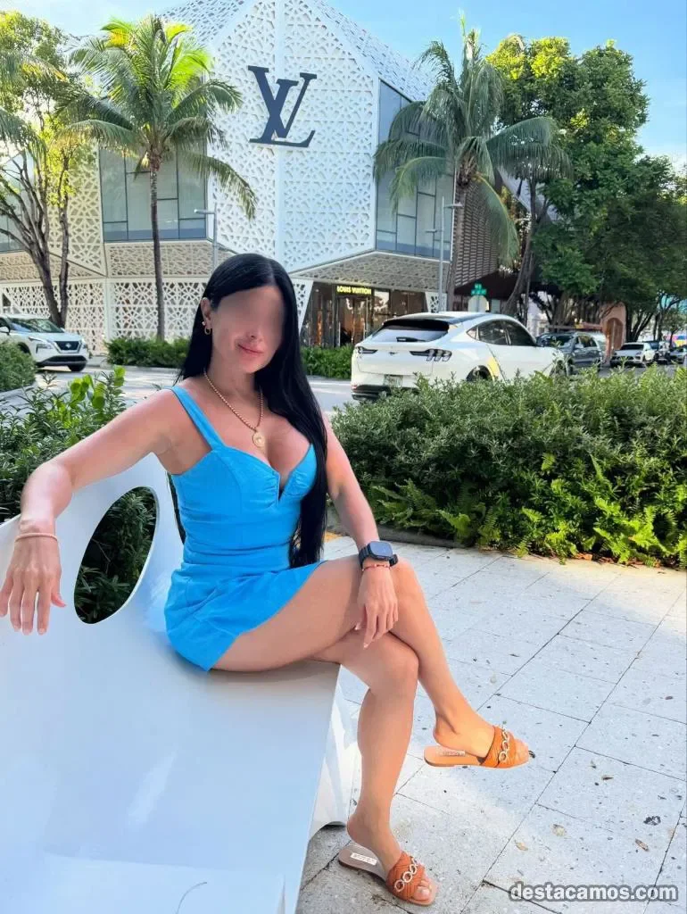 Escort latina curvy en Granada